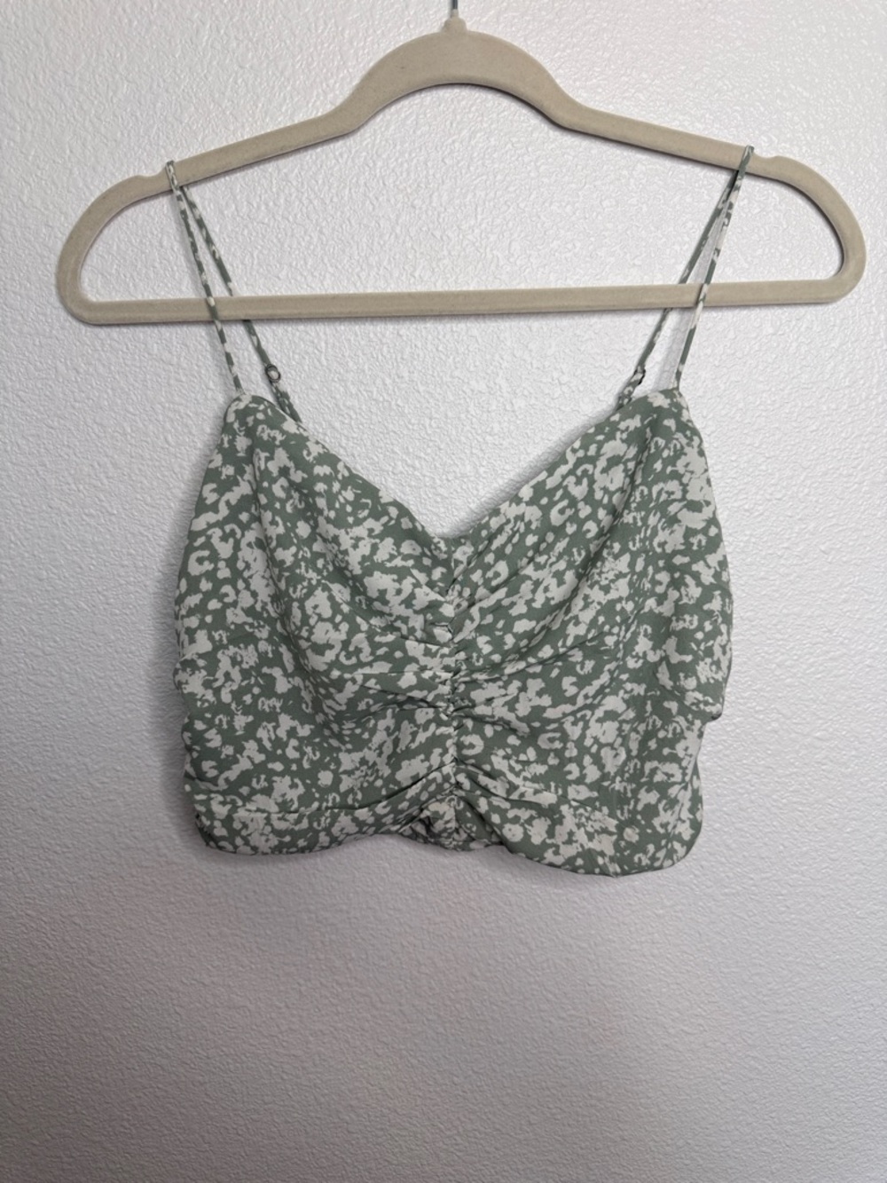 Abercrombie & Fitch Faux Silk Ruched Cropped Cami S - Picture 2 of 5